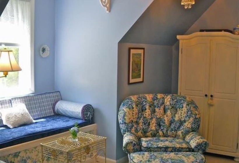 ホテル Bald Mountain House Inn At The Wolf Laurel Resort