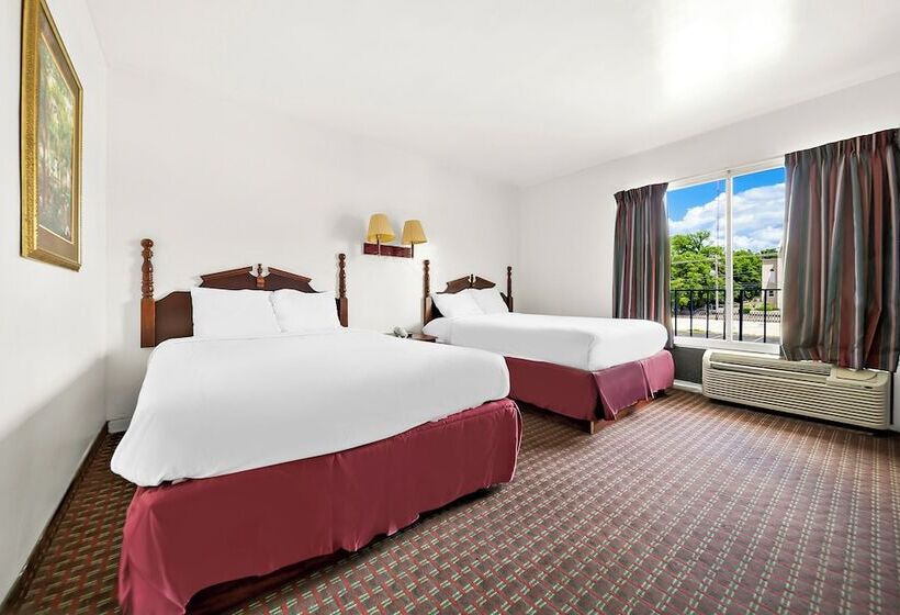 هتل Capitol Inn And Suites