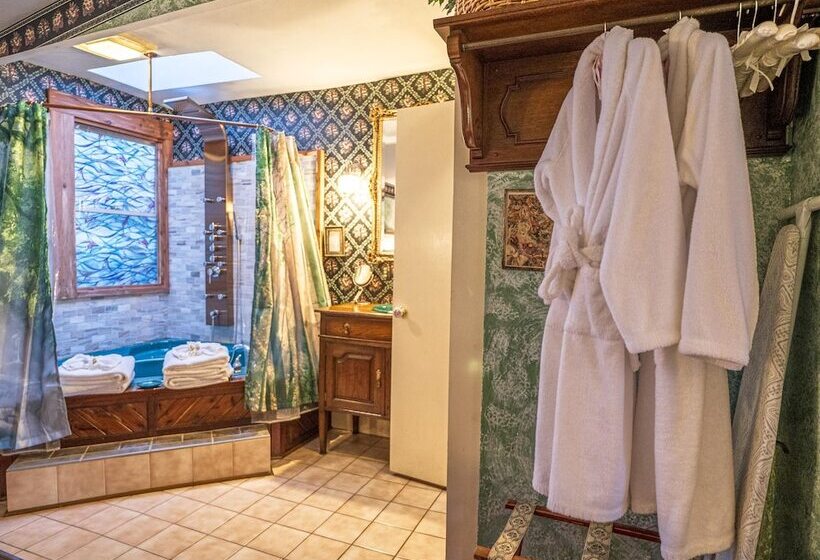 فندق Cliff Cottage Inn