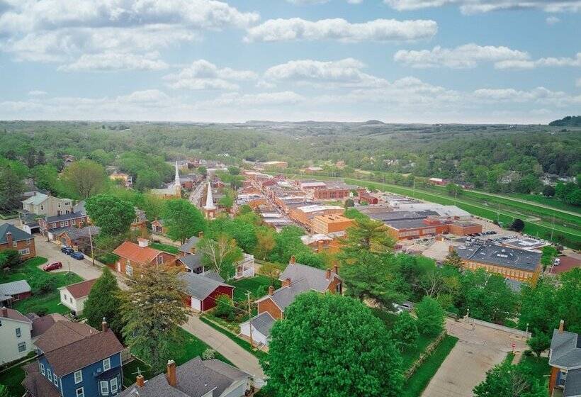 هتل Galena Inn Formerly Victorian Mansion