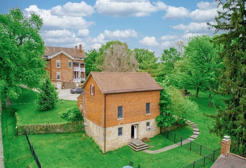 هتل Galena Inn Formerly Victorian Mansion