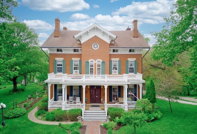 هتل Galena Inn Formerly Victorian Mansion