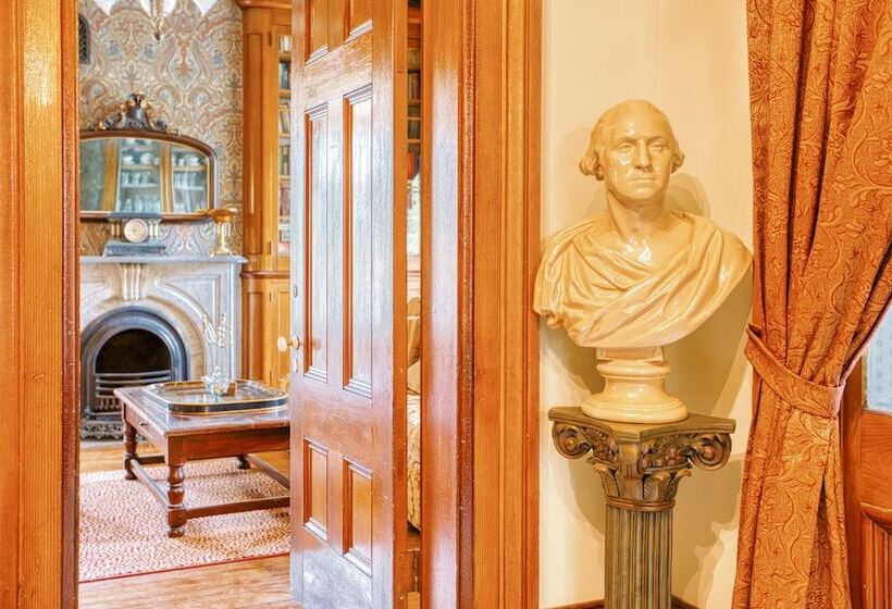 هتل Galena Inn Formerly Victorian Mansion