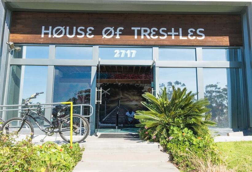 בית מלון כפרי House Of Trestles   Hostel