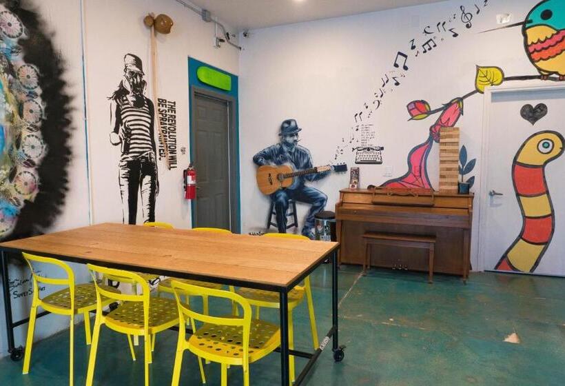 בית מלון כפרי House Of Trestles   Hostel