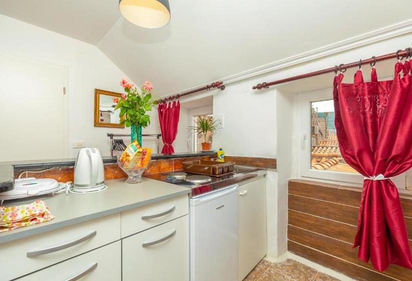 فندق Juliette's Palace Studios