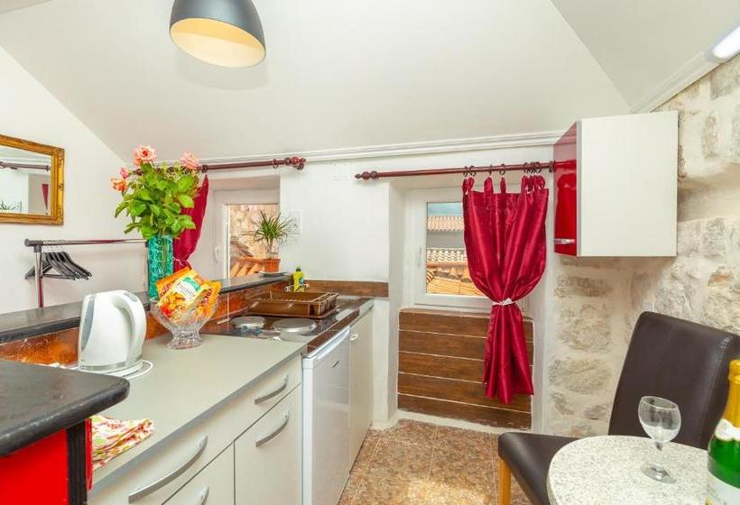 فندق Juliette's Palace Studios