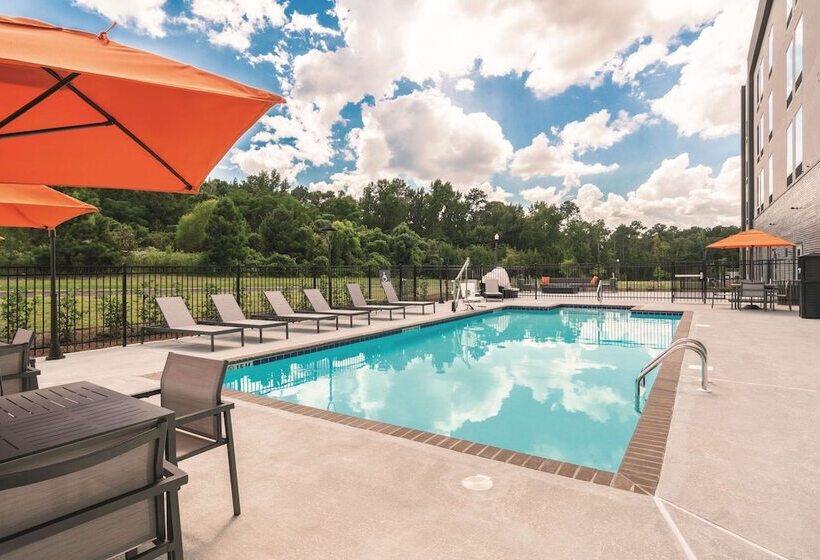 בית מלון כפרי La Quinta By Wyndham Opelika Auburn