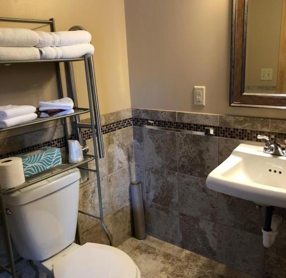 فندق Red Lodge Inn