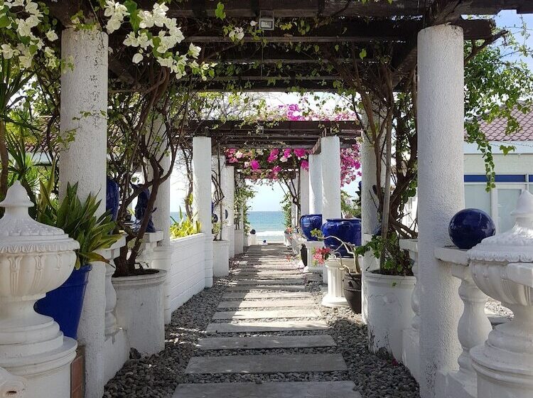 هتل San Juan Treasure Resort