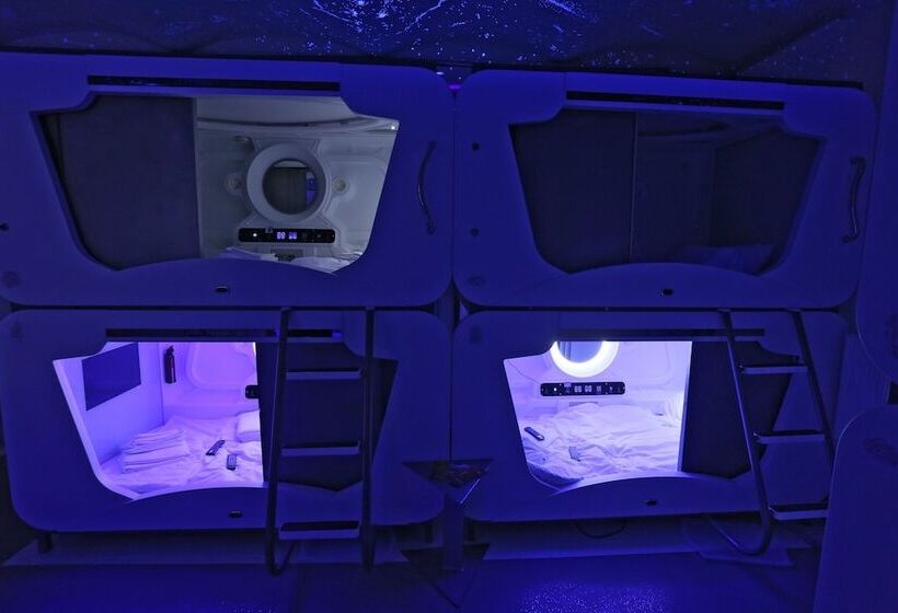 فندق Subspace Hostel
