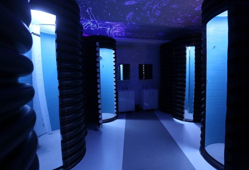 فندق Subspace Hostel