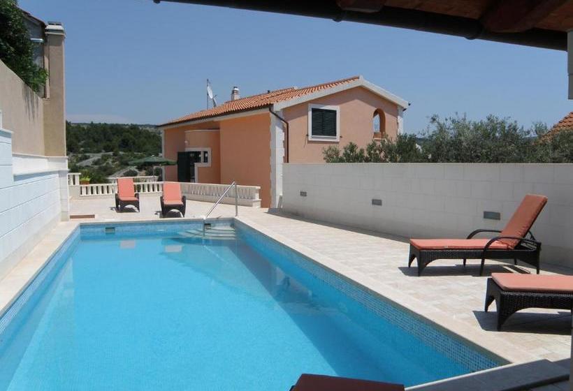 فندق Villa Marica Primosten