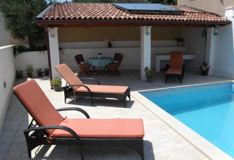 فندق Villa Marica Primosten