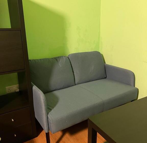 هتل Zouglas App Guesthouse