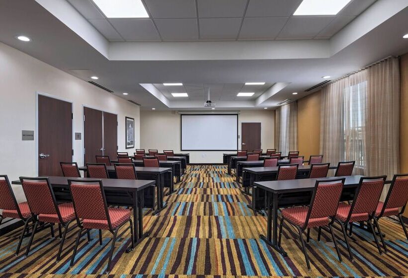 هتل Fairfield Inn & Suites By Marriott Austin Buda