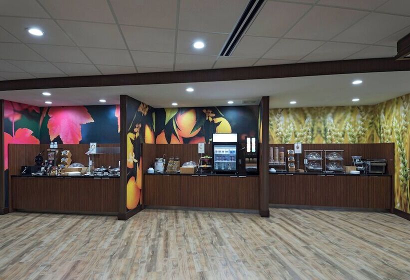 هتل Fairfield Inn & Suites By Marriott Austin Buda