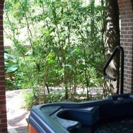 ホテル Far View   A Bed & Breakfast Estate