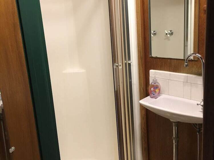 ホテル Far View   A Bed & Breakfast Estate