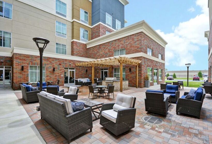 هتل Homewood Suites By Hilton Detroit