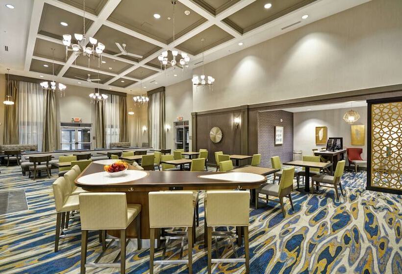 هتل Homewood Suites By Hilton Warren Detroit