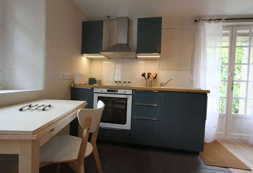 هتل La Haute Flourie   Bed And Breakfast  Chambres D Hôtes