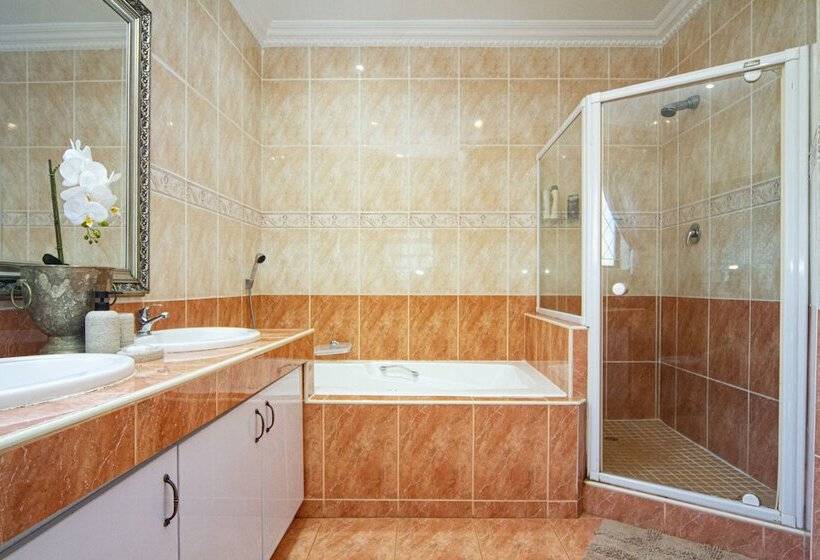 هتل La Loggia B&b