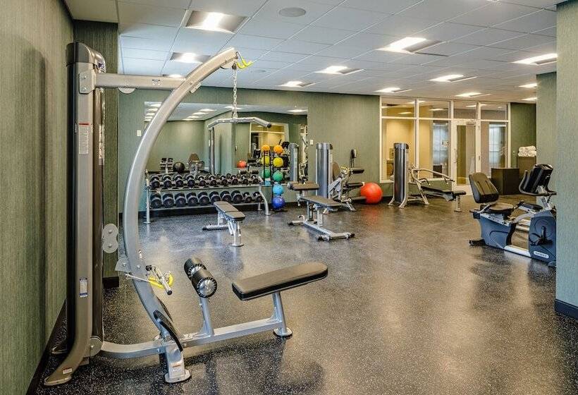 호텔 Madison & Shenandoah Conference Ctr