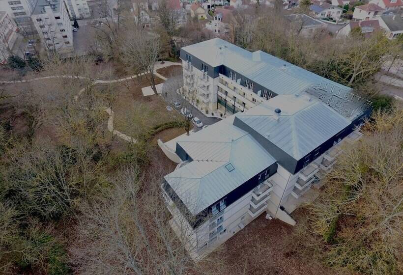 هتل Médicis Home Dijon Les Petites Roches