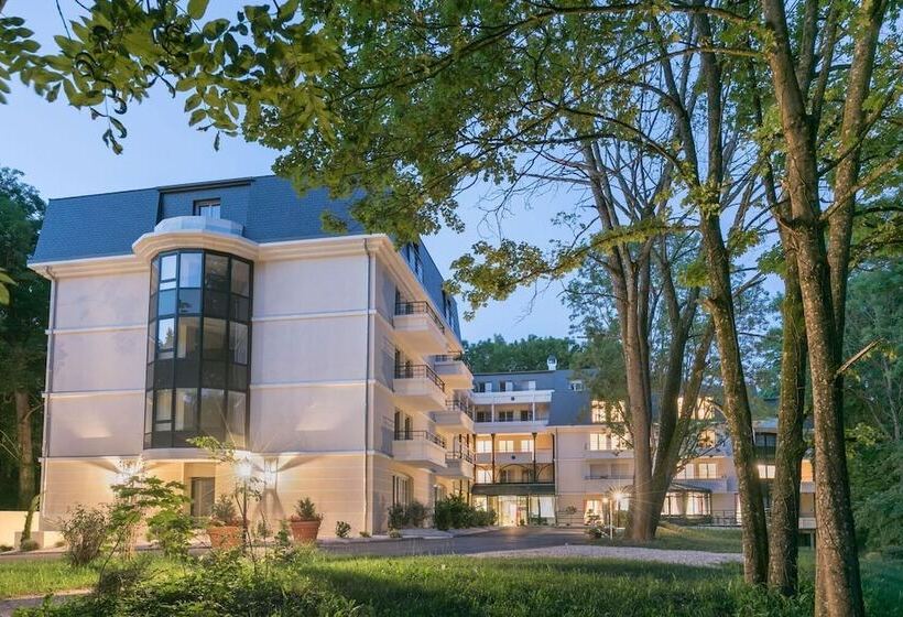 هتل Médicis Home Dijon Les Petites Roches