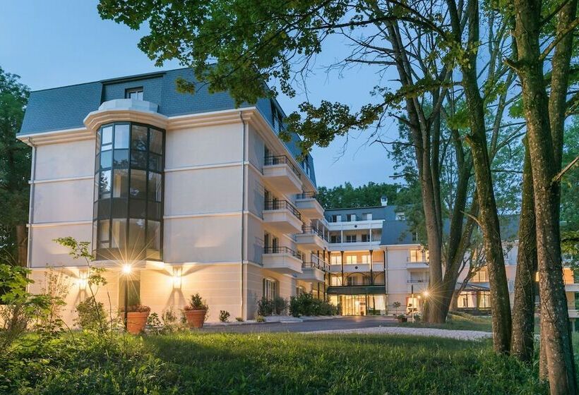 هتل Médicis Home Dijon Les Petites Roches
