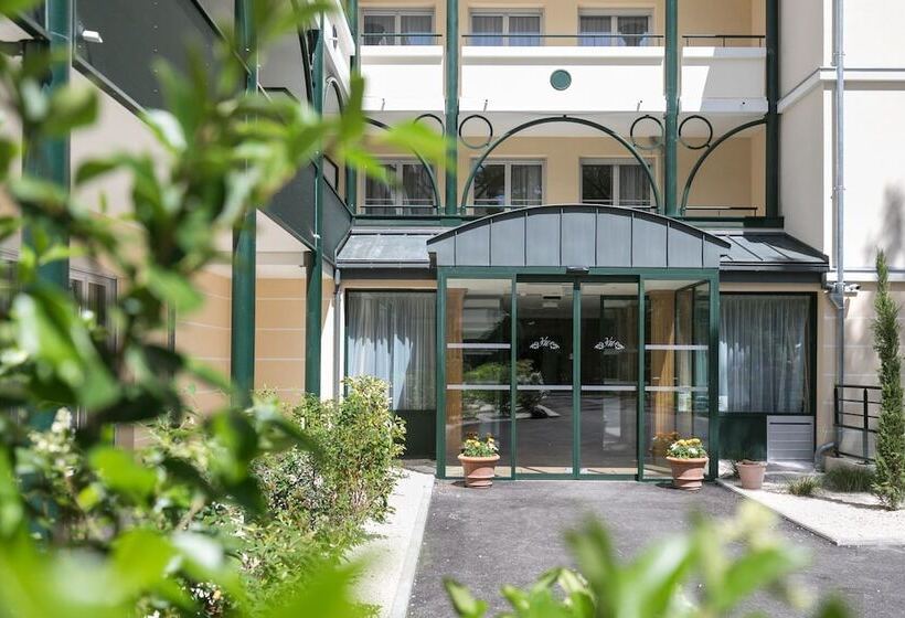 هتل Médicis Home Dijon Les Petites Roches