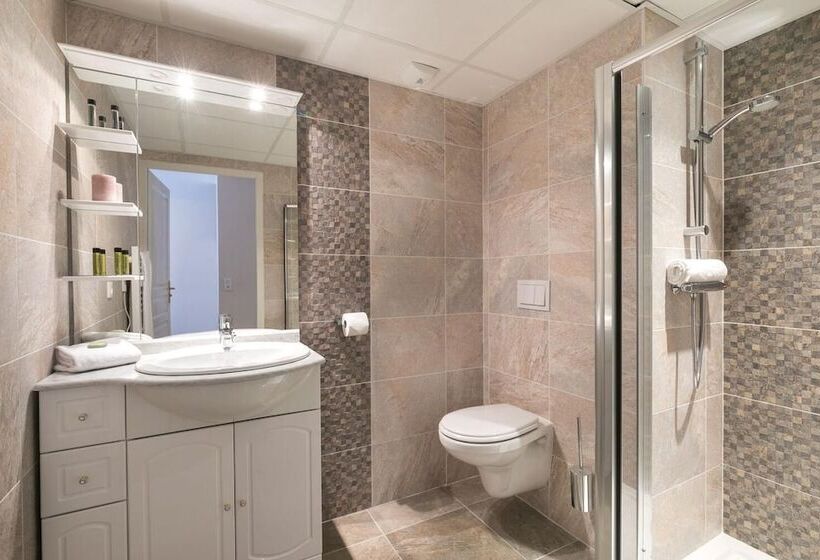 هتل Médicis Home Dijon Les Petites Roches