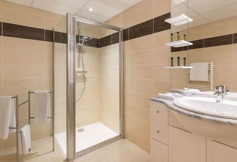 هتل Médicis Home Dijon Les Petites Roches