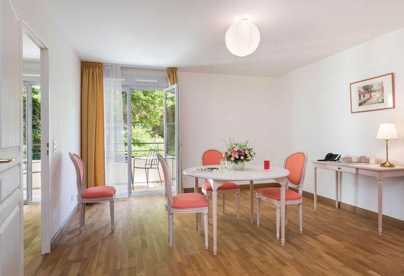 هتل Médicis Home Dijon Les Petites Roches