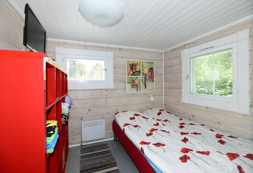 هتل Pikku Torppa Cottage