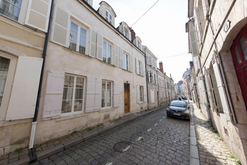 בית מלון כפרי Zenbreak Suite Hemingway