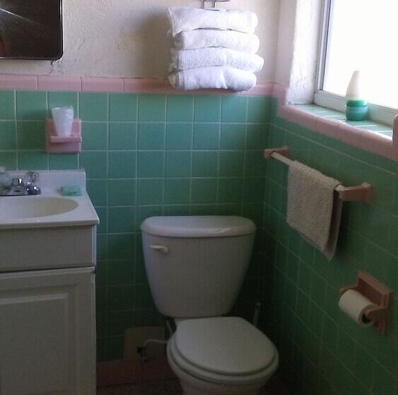 Ocean Crest Motel