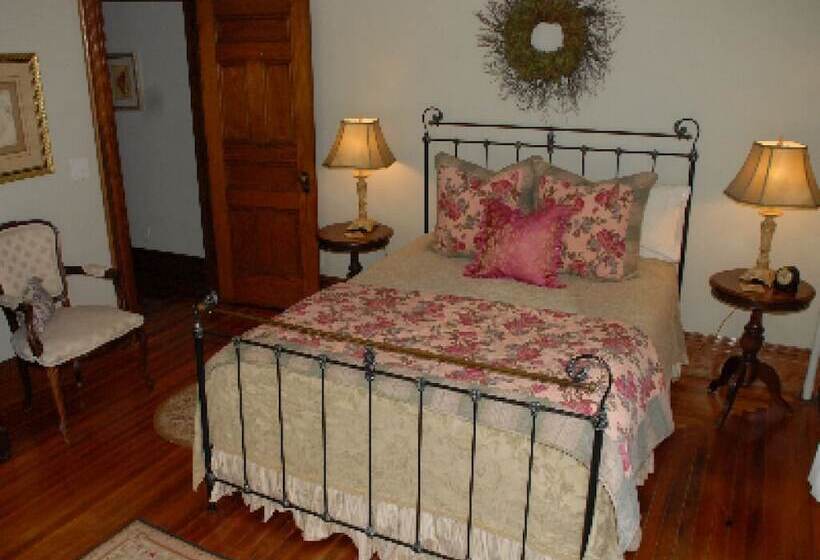 هتل Circular Manor Bed And Breakfast