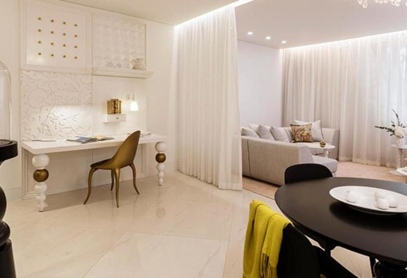 Отель Deluxe Apartments