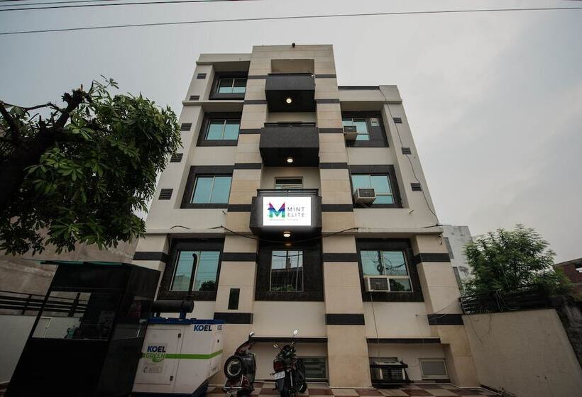 בית מלון כפרי Elite Suites Mint Gomti Nagar