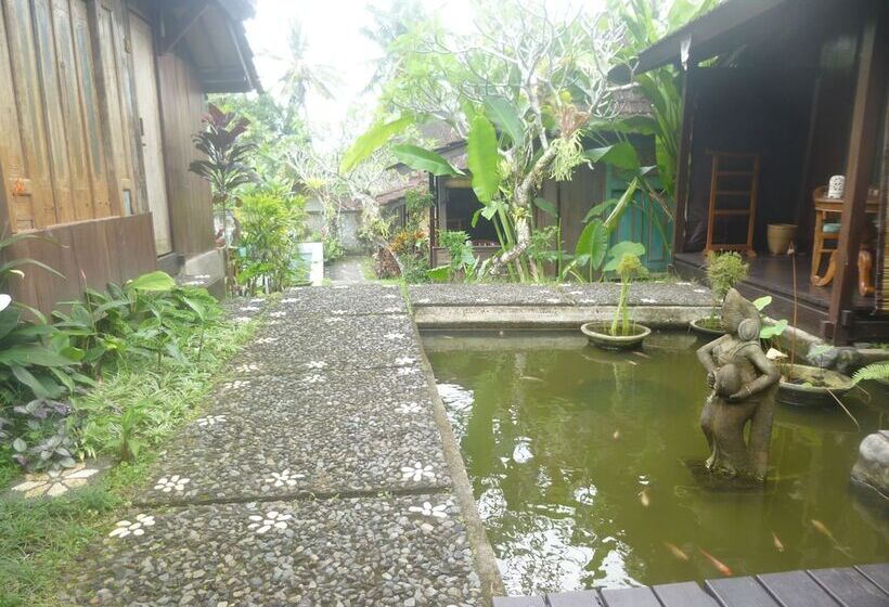 Fotos del hotel Joglo Taman Sari Villa:  12