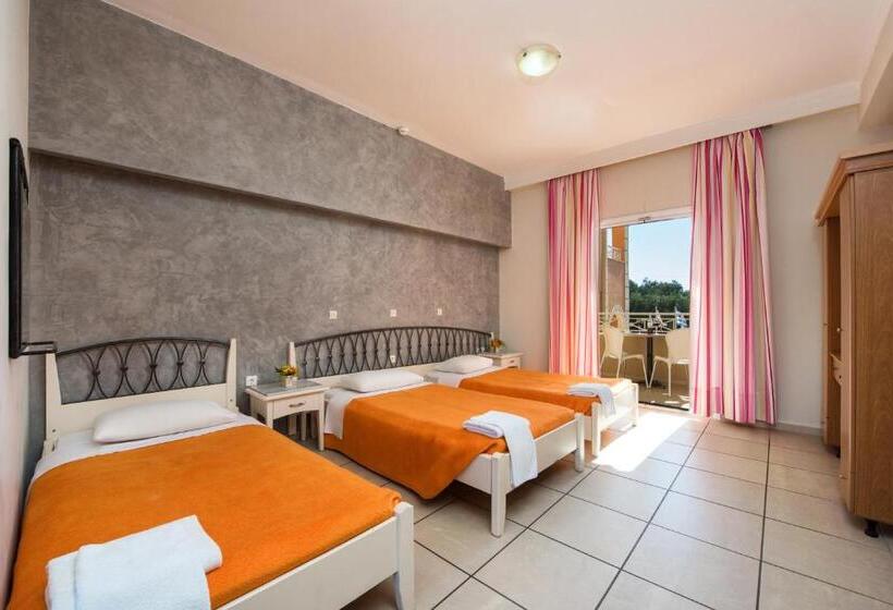 هتل Kavos Plaza