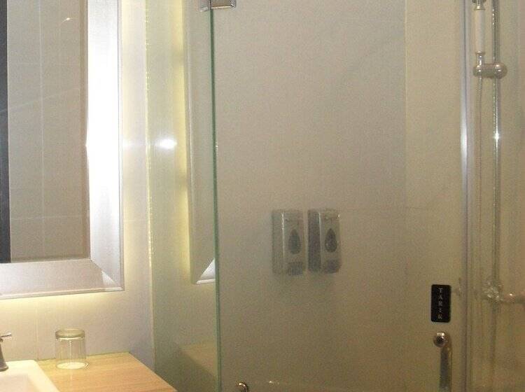 Fotos del hotel Liz Palace Inn:  14