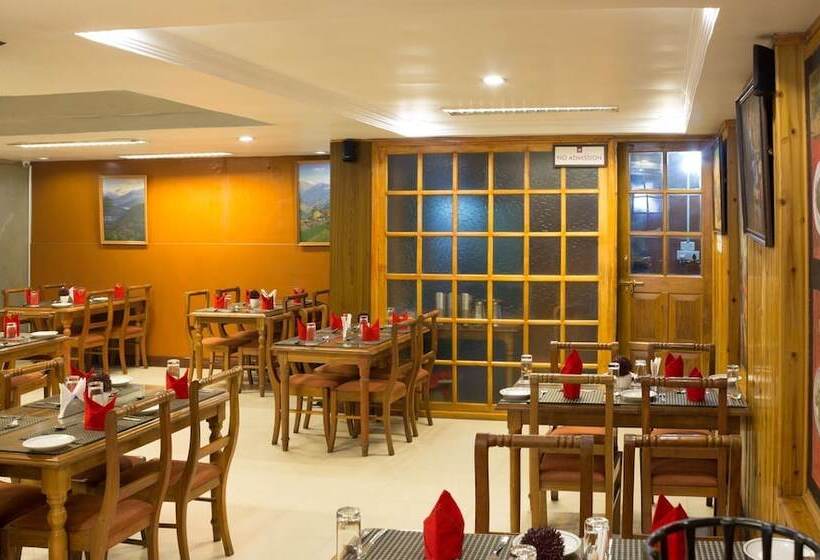 هتل Muscatel Himalayan Resort