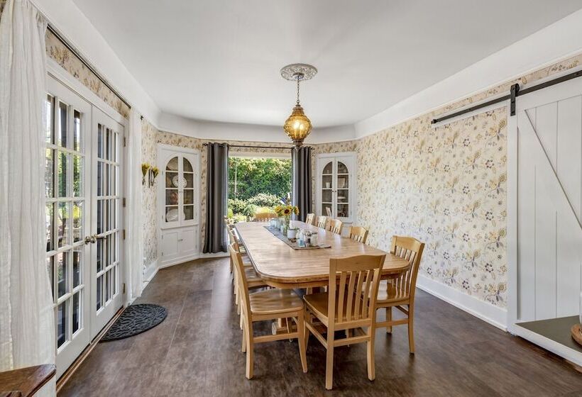 هتل Oak Hill Bed & Breakfast