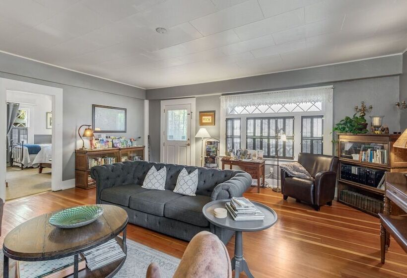 هتل Oak Hill Bed & Breakfast