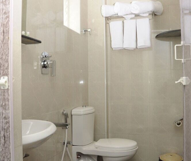 هتل Saibala Budget Airport