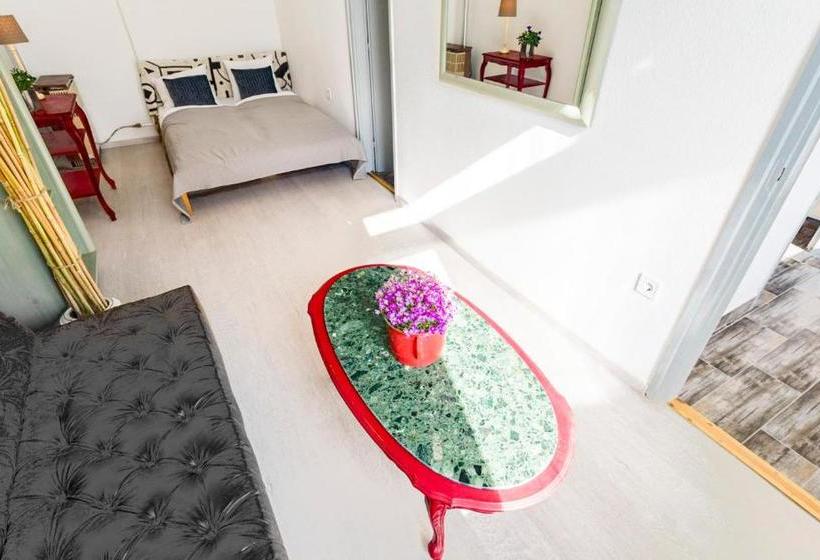 Fotos del hotel Souper Apartments Downtown:  6