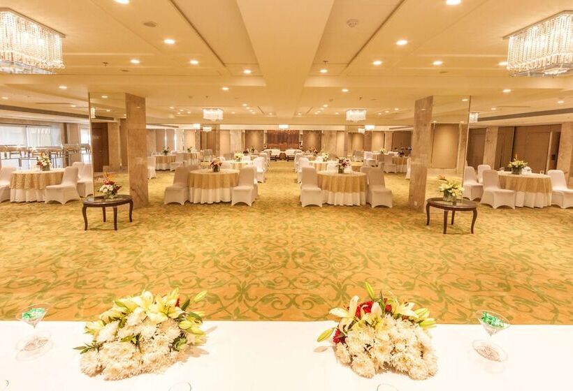 酒店 Deventure Sarovar Portico Kapashera, New Delhi